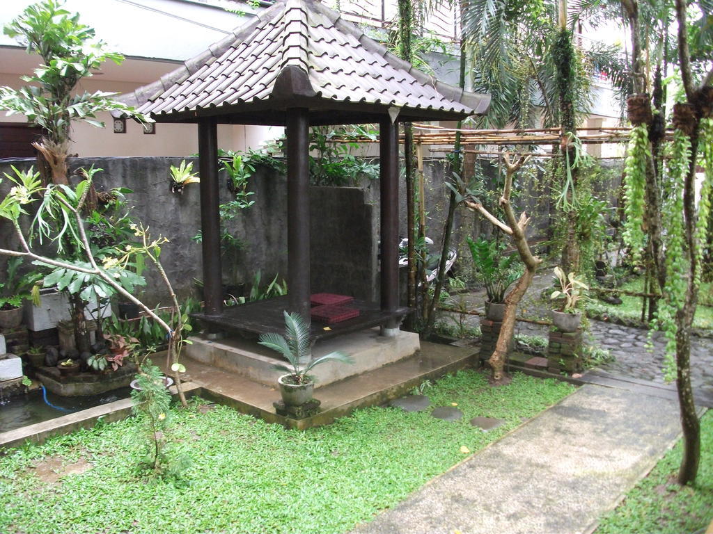 Gerhana Sari 2 Bungalows Ubud  Exterior photo